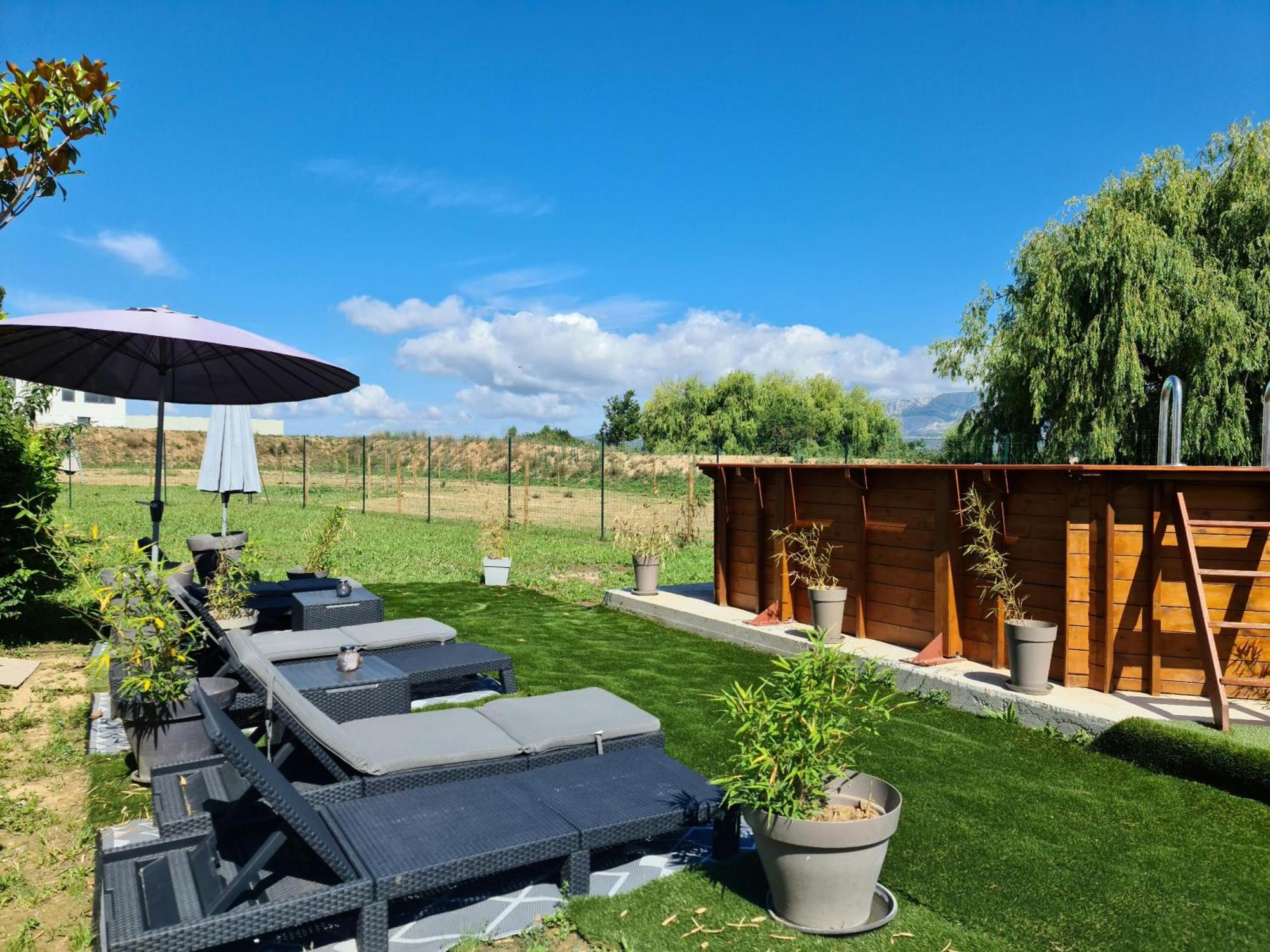 Mas Gabelys Superbe Vue Sainte Victoire Jardin Terrasse Et Piscine Leilighet Trets Eksteriør bilde